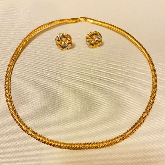Gold plated Choker Necklace - Picture 3 of 8